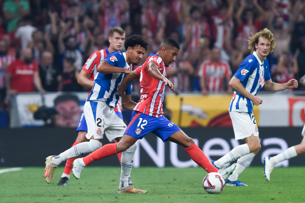 英媒：瓜迪奥拉关注科隆19岁神锋，皇萨仁皆对他展现兴趣（英媒：瓜帅关注科隆19岁锋线新星，皇马巴萨拜仁均有意）