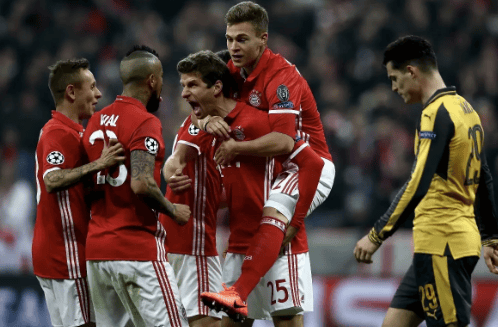 官方：德甲、德乙球场内的记分牌和屏幕将显示实际补时时间