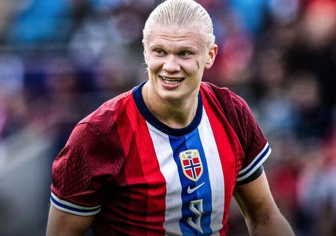 被球迷询问是否会考虑加盟阿森纳，库尼亚大笑回应