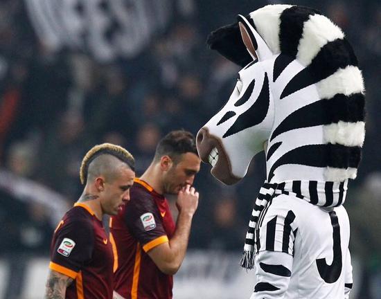 欧冠近11战打进12球，劳塔罗当选国米2-1凯拉特队内最佳球员（劳塔罗欧冠近11场斩12球，当选国米2-1凯拉特之战队内最佳）