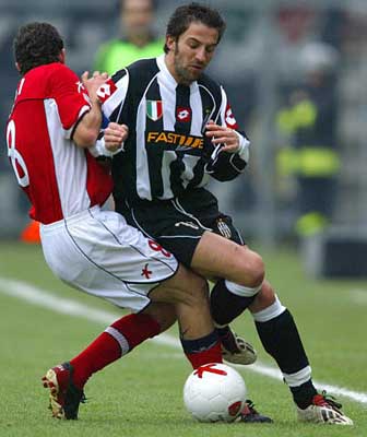 鲁尼：马雷斯卡言论与萨拉赫情况相似，他应该尊重俱乐部老板（鲁尼谈马雷斯卡：言论与萨拉赫相似，应尊重俱乐部老板）