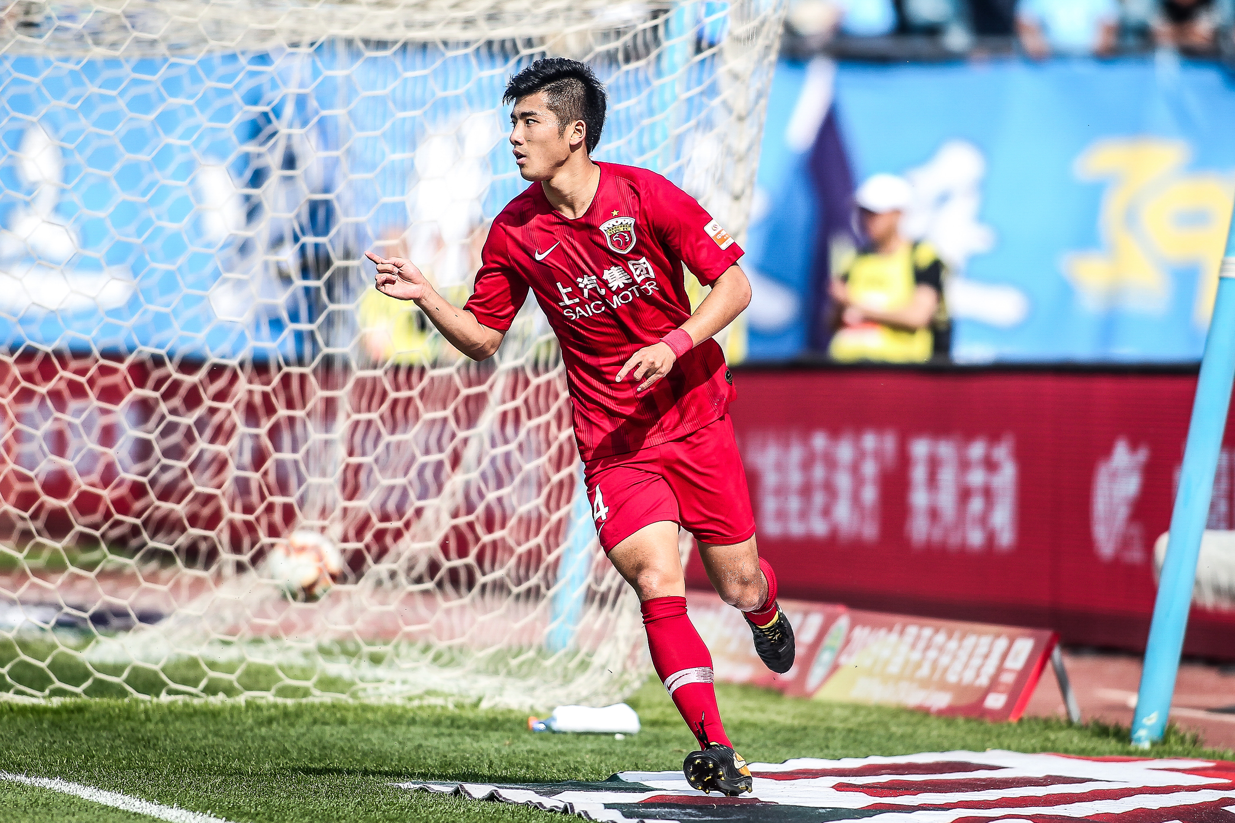 皇马0比2塞尔塔，巴尔韦德楚阿梅尼远射失准