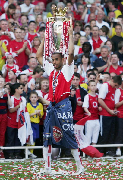 欧冠疯狂夜！3大豪门全逆转，17岁新星封神，后卫90秒双响炸场？