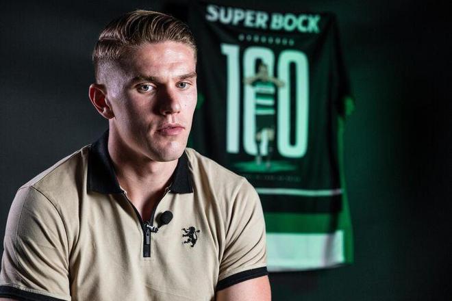 拜仁连续18场联赛每场都至少进两球，距德甲纪录只差两场（拜仁已18轮联赛场场至少两球，距离德甲纪录仅差两场）