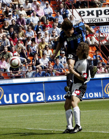 鲁尼：凯恩是英格兰历史最佳，他让我联想起C罗在曼联