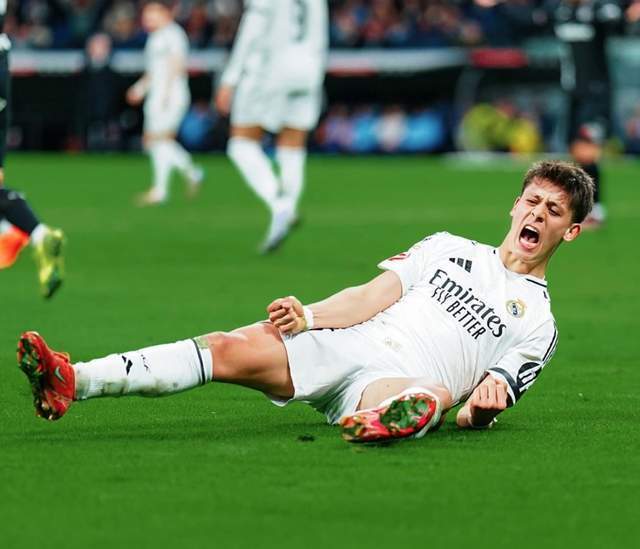 世体：欧足联批准巴萨重返诺坎普踢欧冠，首战对阵法兰克福（世体：欧足联同意巴萨回归诺坎普征战欧冠，首战迎战法兰克福）