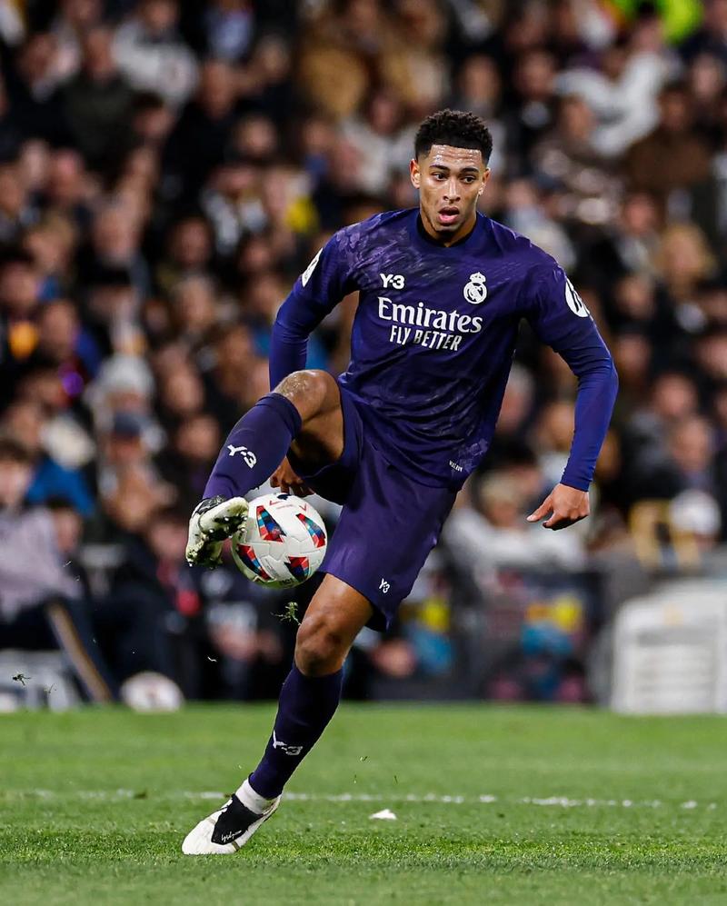 英媒：拜仁、尤文和巴黎有意免签科纳特，球员对各种选择持开放态度